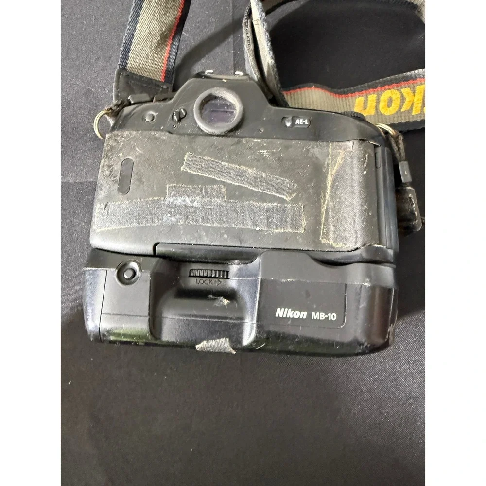 Nikon N90s 35mm‎ SLR Film Camera Body w/ MB-10 Battery Grip Black Untested AS-IS